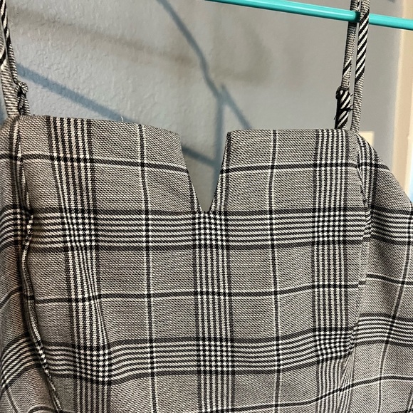 NWOT Front Notch Plaid Mini Dress Size 13 - Picture 5 of 7